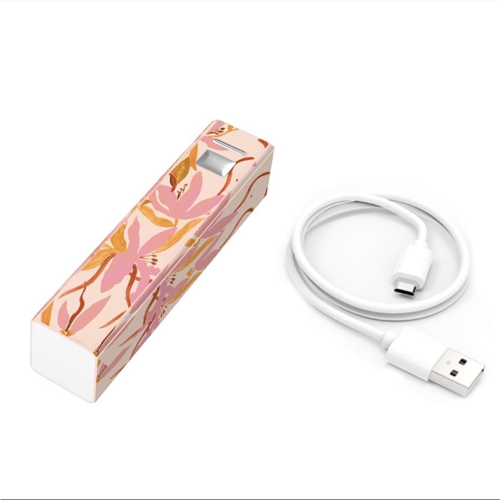 Hang Accessories Portable Charger in Gold Leaf